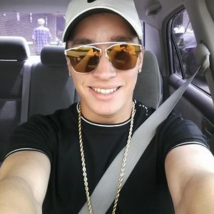 Meet your Posher, Javier